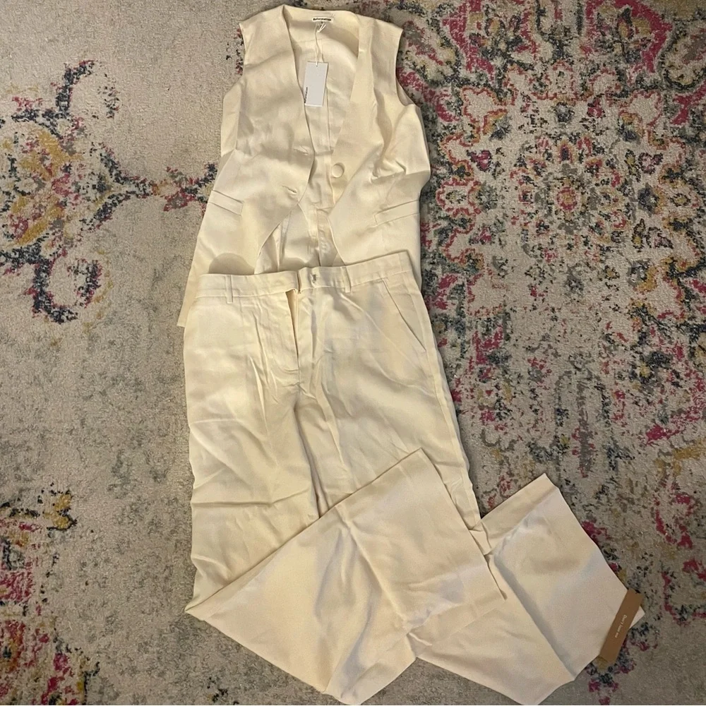 NWT Reformation Carter Mid Rise Pant in Sugar Size 6 Neutral Straight Leg Pants - Picture 10 of 10
